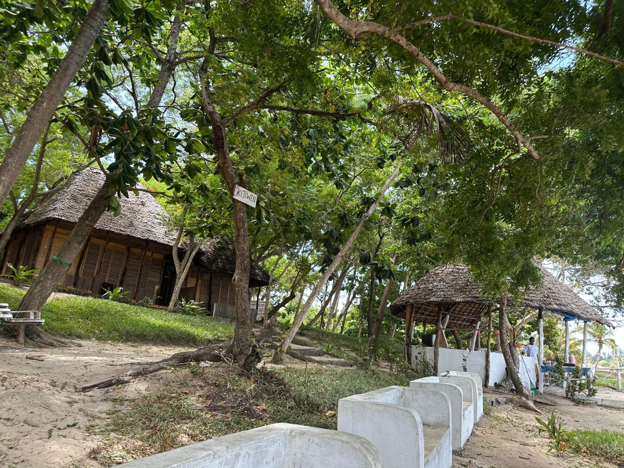 Maweni Beach Bungalows Kilindoni Buitenkant foto