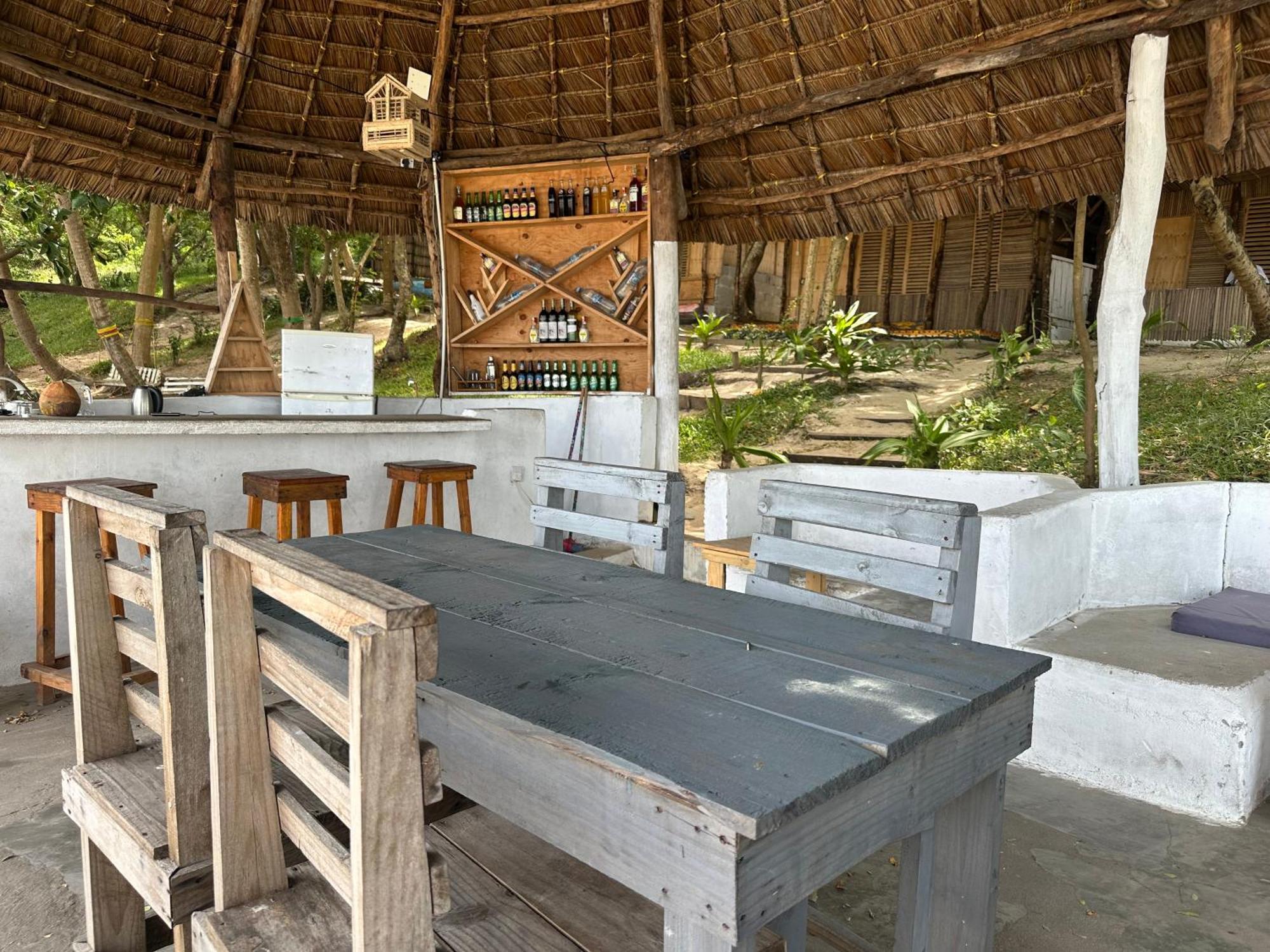 Maweni Beach Bungalows Kilindoni Buitenkant foto