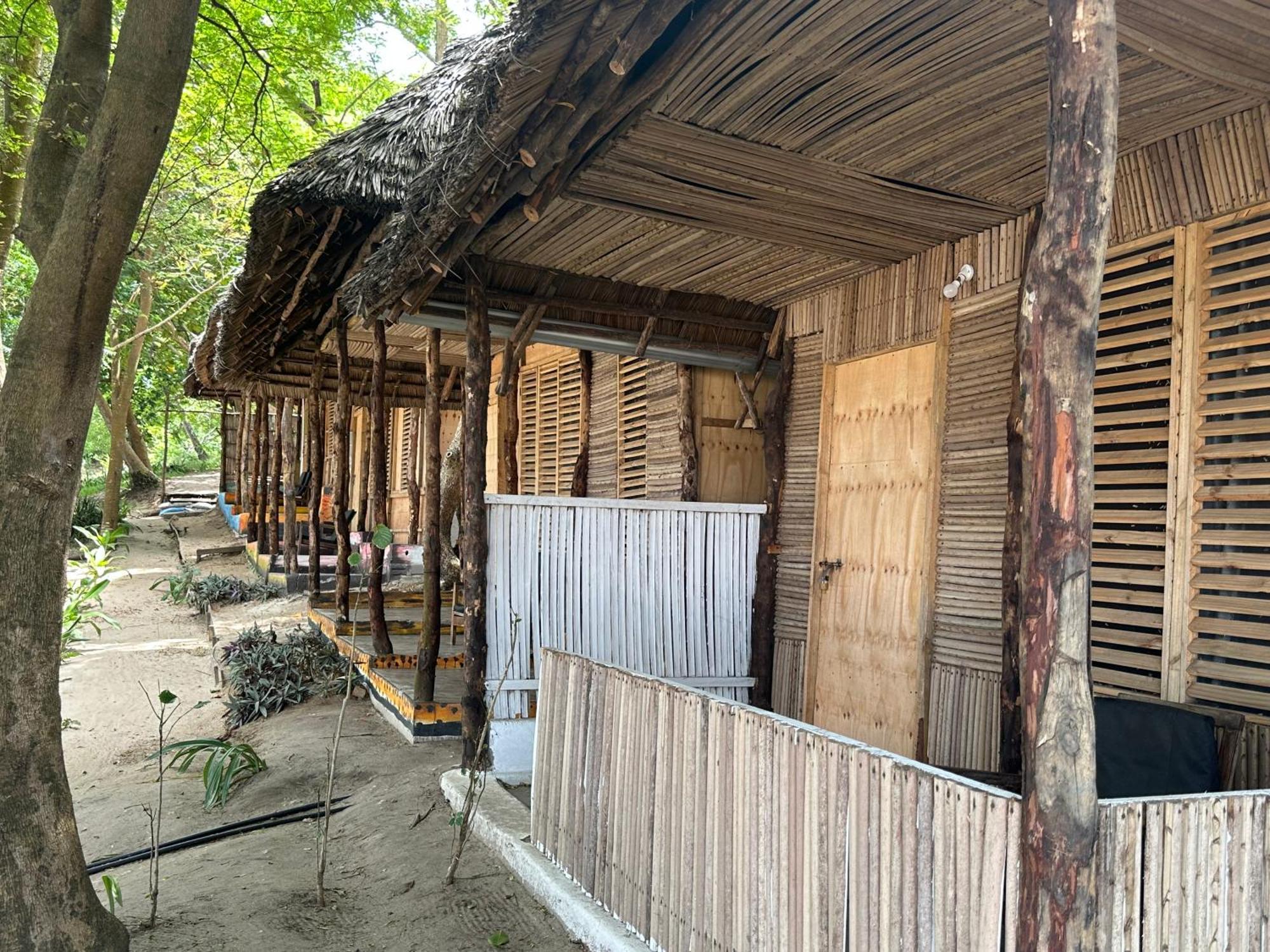 Maweni Beach Bungalows Kilindoni Buitenkant foto