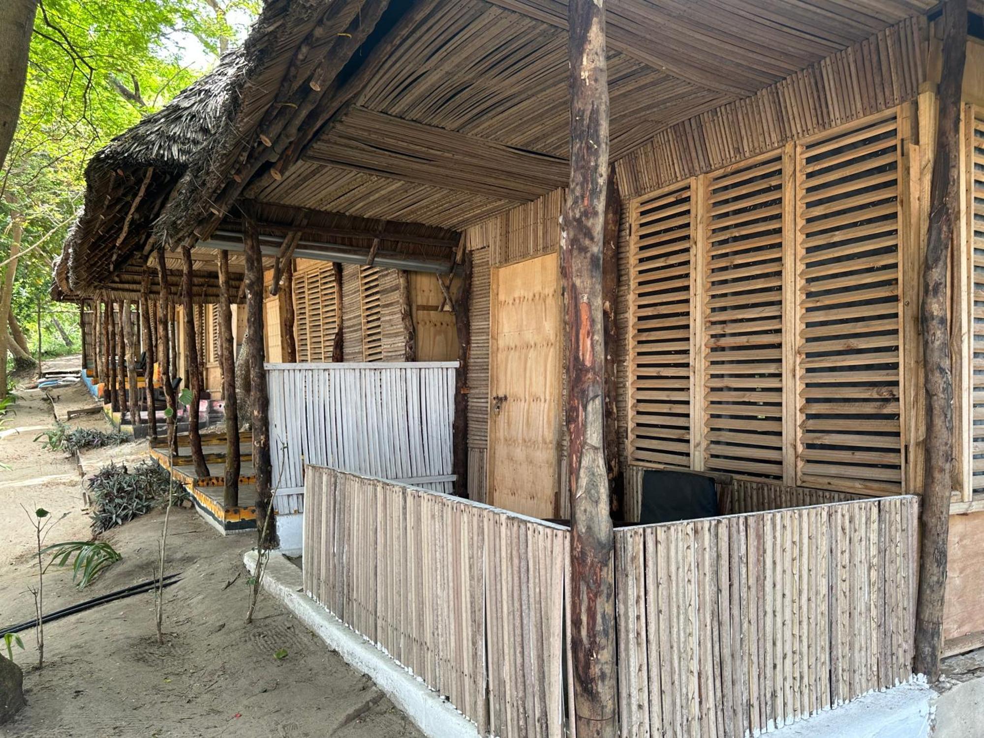 Maweni Beach Bungalows Kilindoni Buitenkant foto