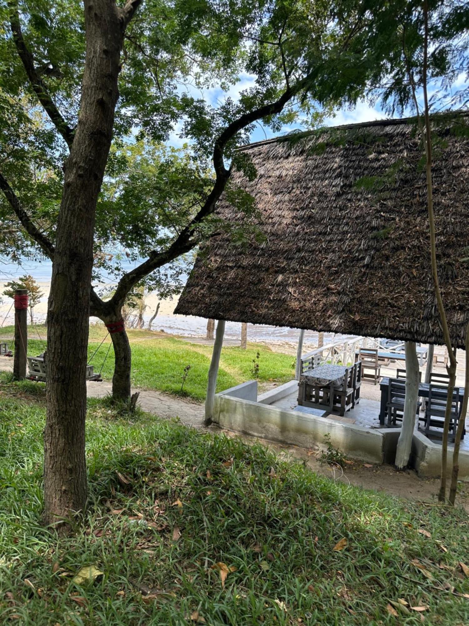 Maweni Beach Bungalows Kilindoni Buitenkant foto