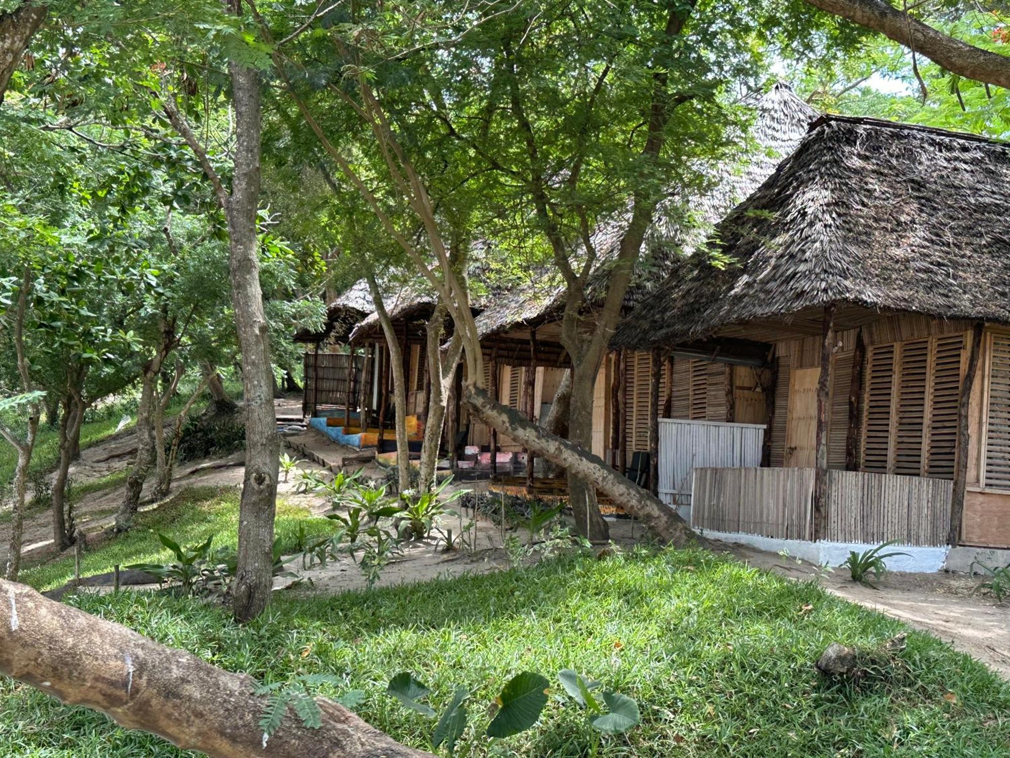Maweni Beach Bungalows Kilindoni Buitenkant foto
